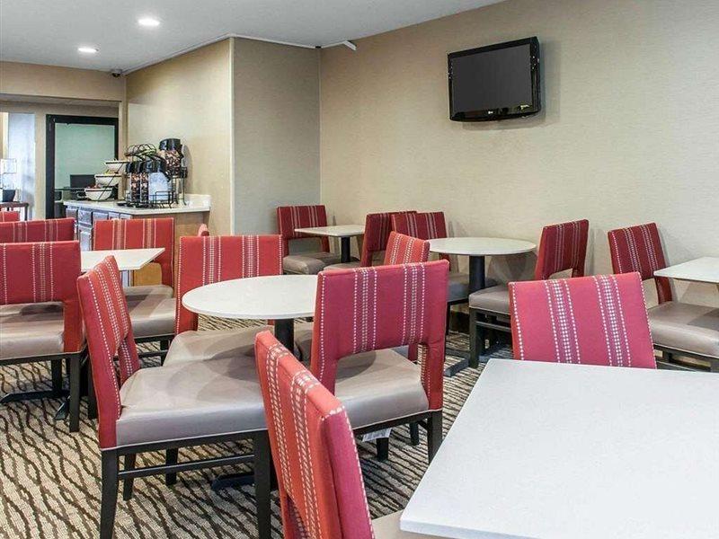 Comfort Inn & Suites Napoleon Eksteriør billede