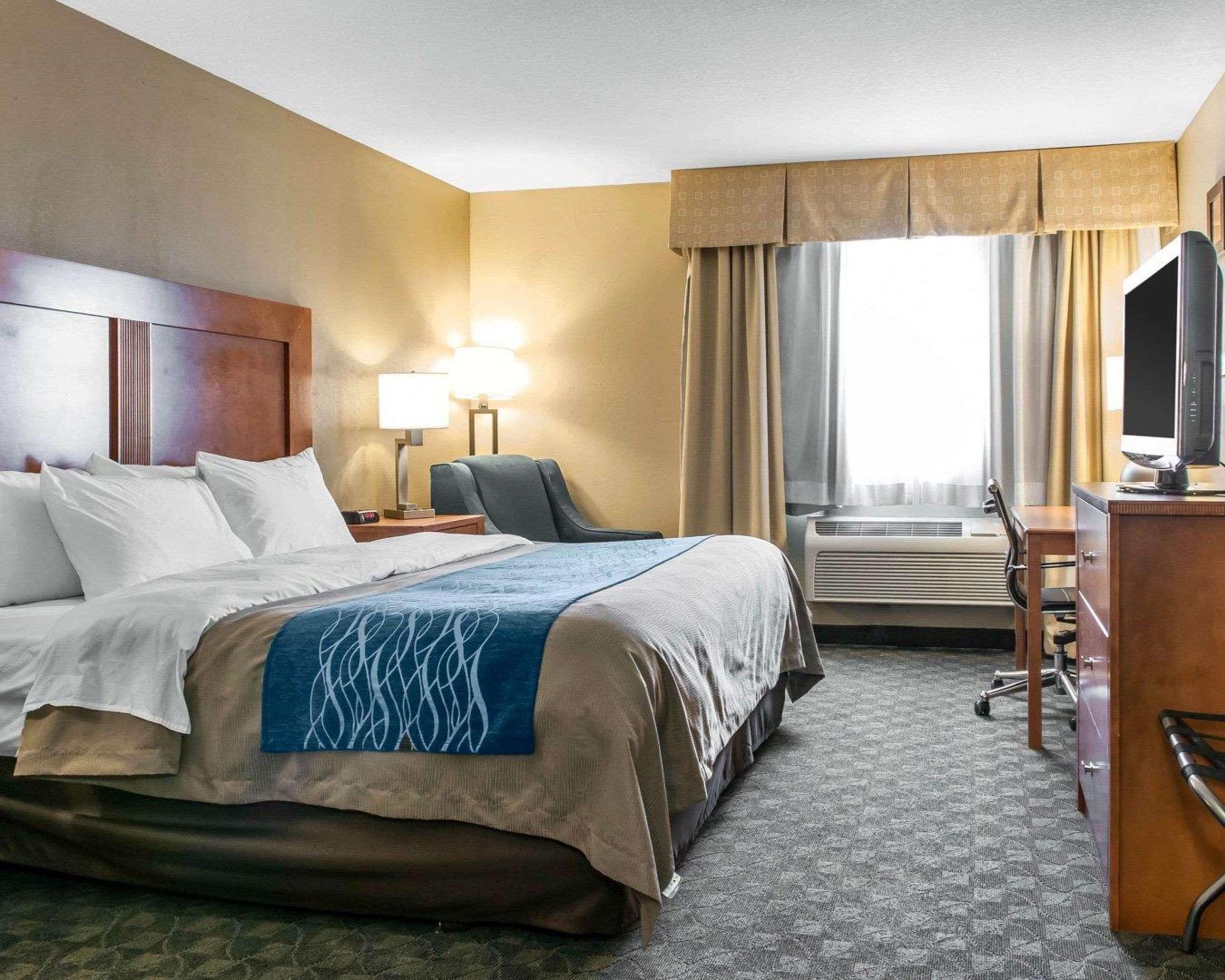 Comfort Inn & Suites Napoleon Eksteriør billede