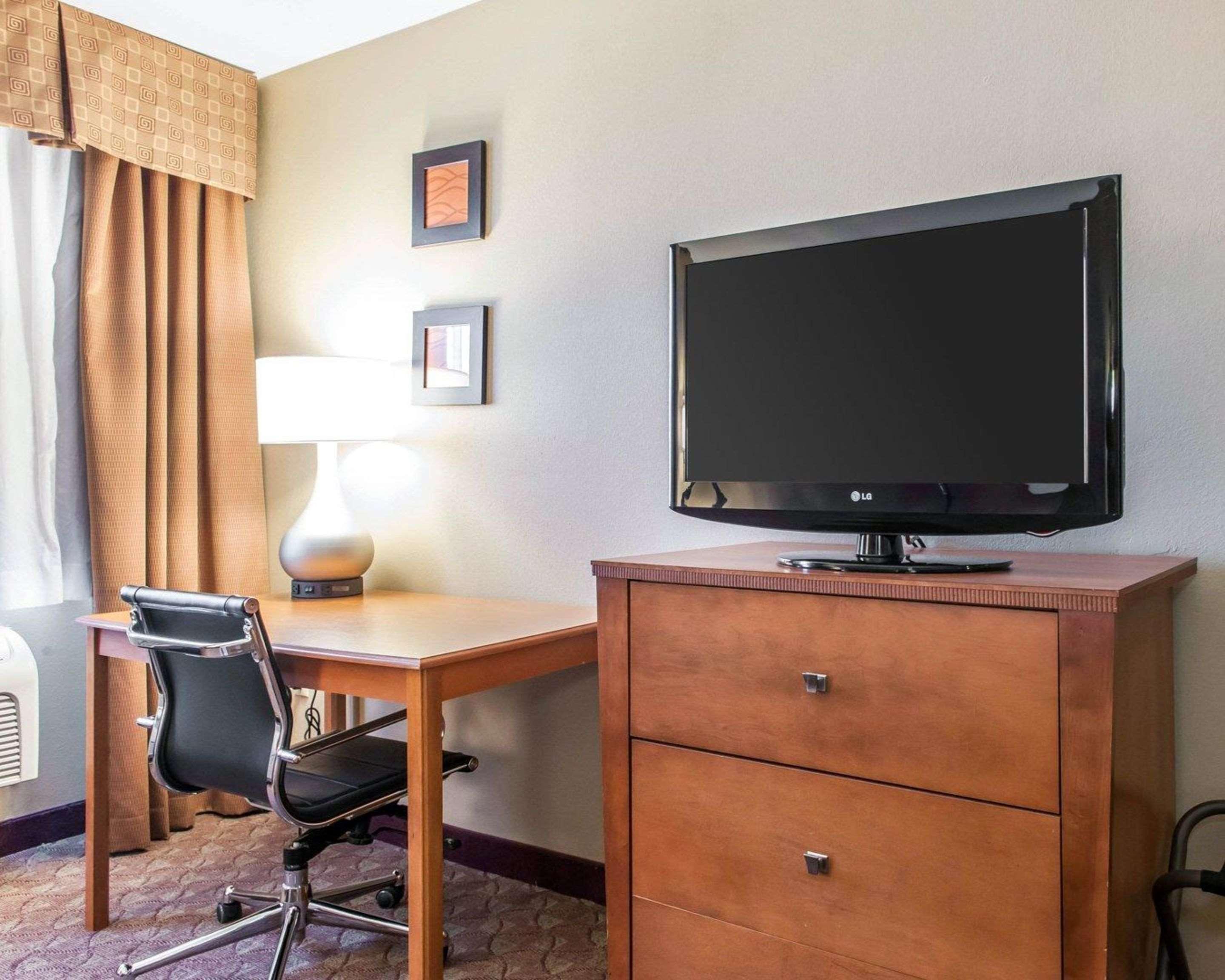 Comfort Inn & Suites Napoleon Eksteriør billede