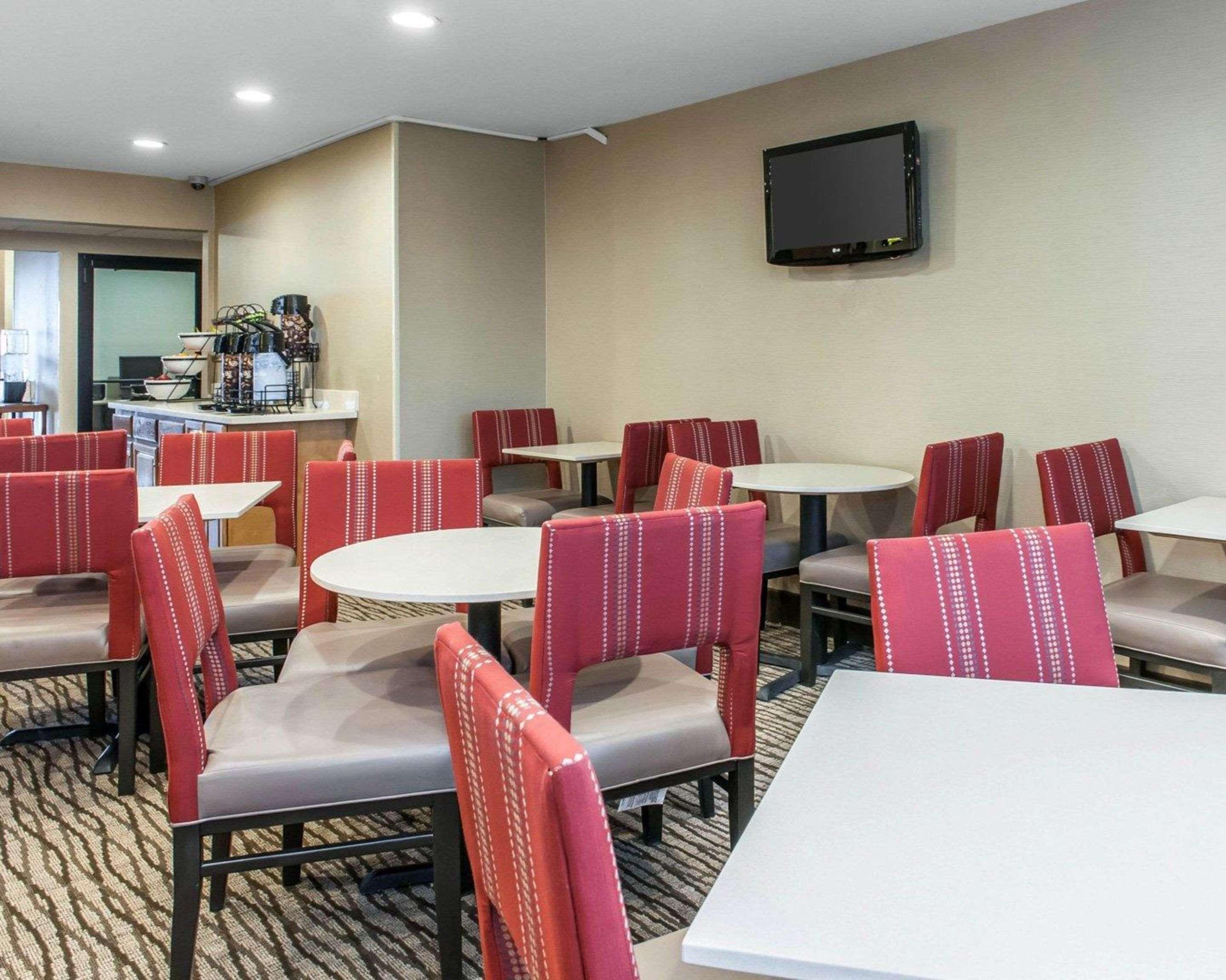 Comfort Inn & Suites Napoleon Eksteriør billede