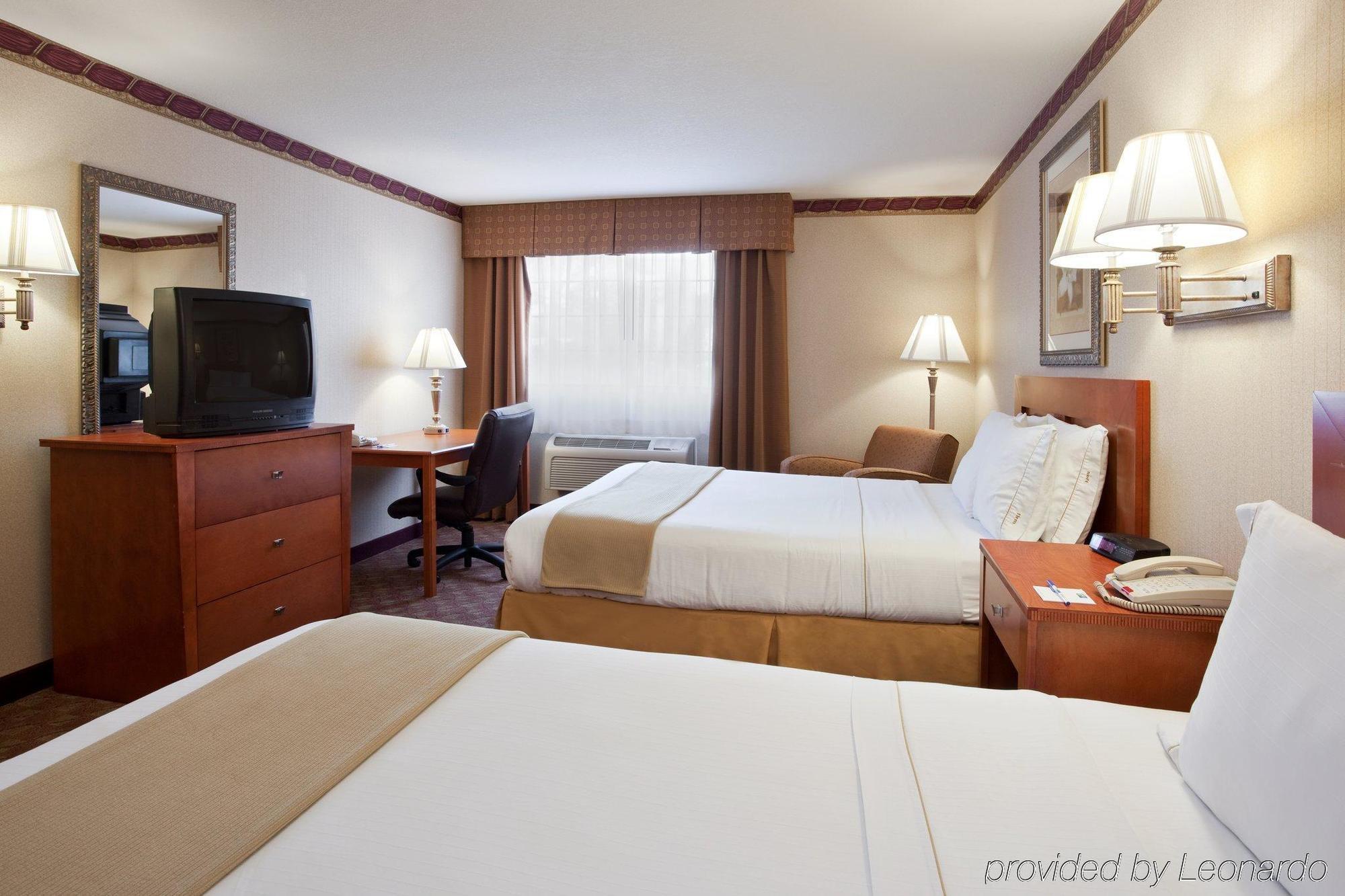 Comfort Inn & Suites Napoleon Værelse billede