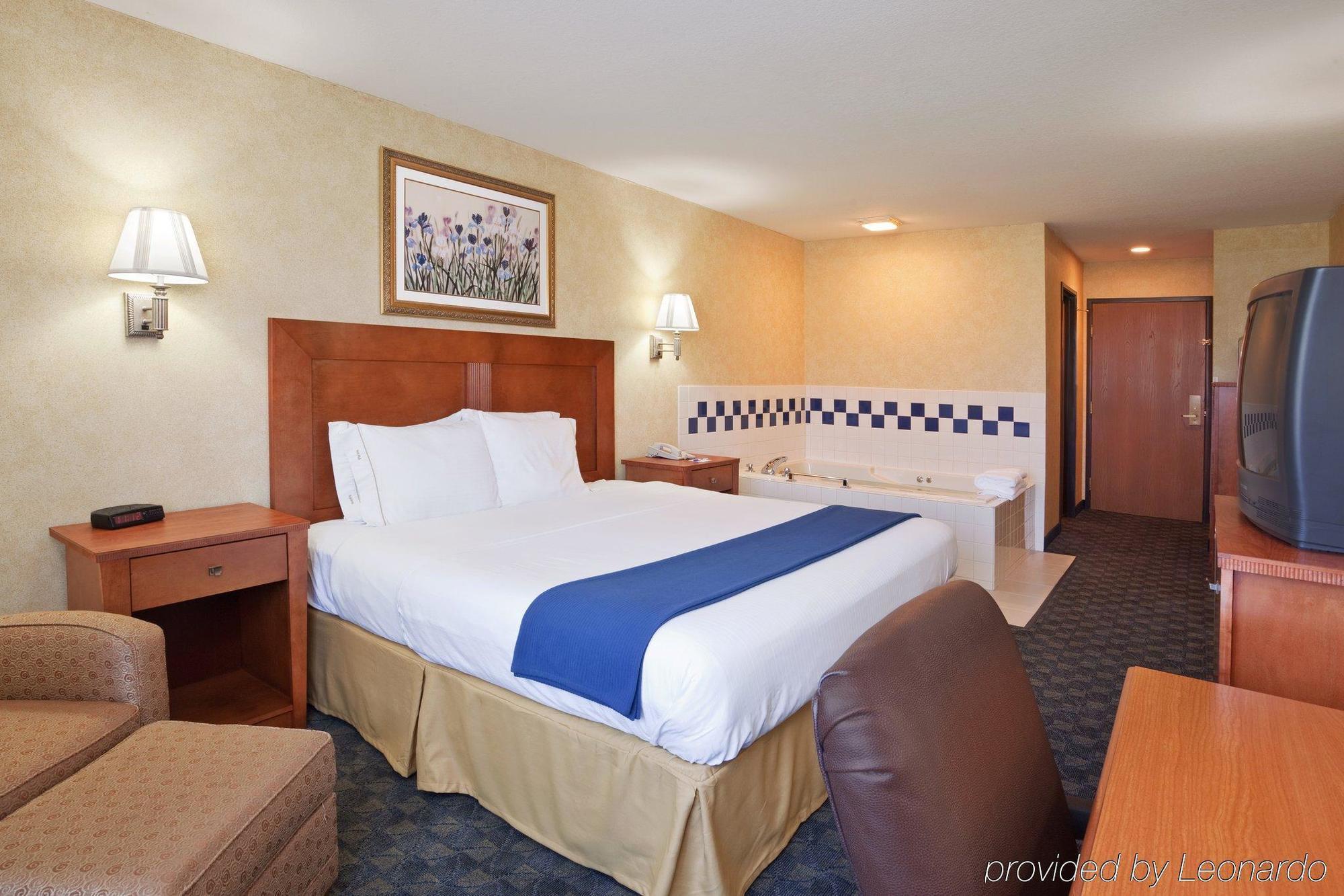 Comfort Inn & Suites Napoleon Værelse billede